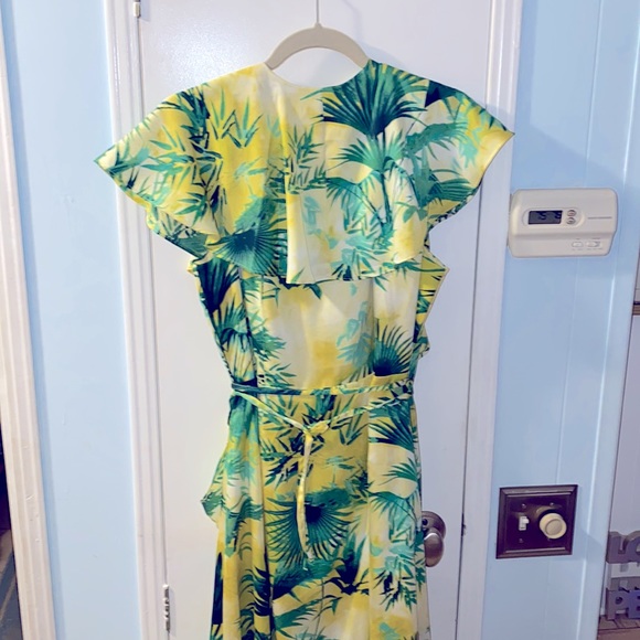 NWOT Inc Beautiful vibrant color wrap around dress - Picture 3 of 10